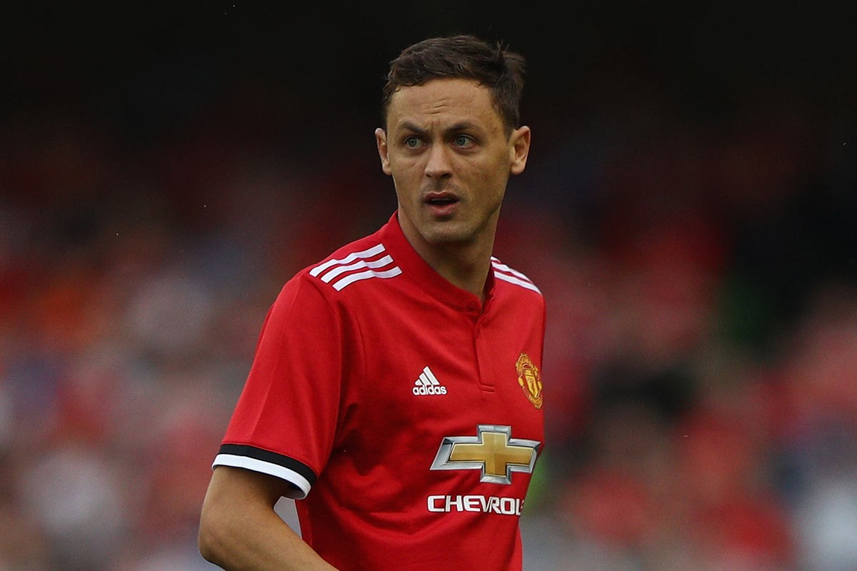 在灯光下的 在灯光下的